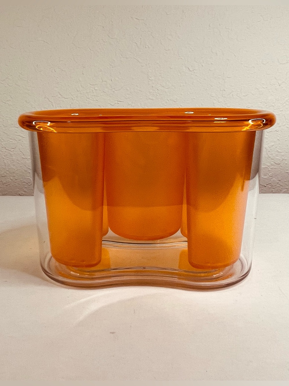 Guzzini Acrylic Utensil Holder Backyard Picnic Made in Italy Bought in Italy 2pc